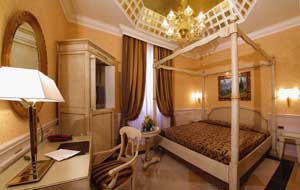 Classic triple with private facilities (bath and shower), and breakfast